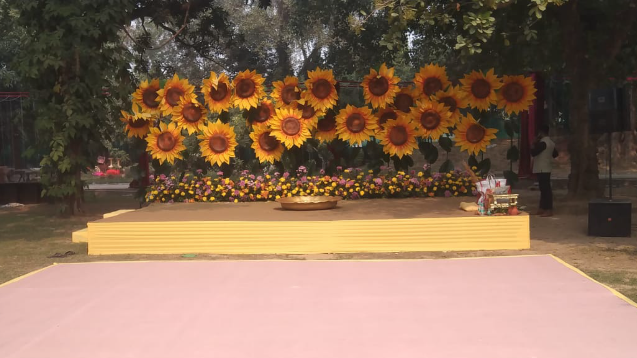 SUN FLOWER For HALDI DECOR