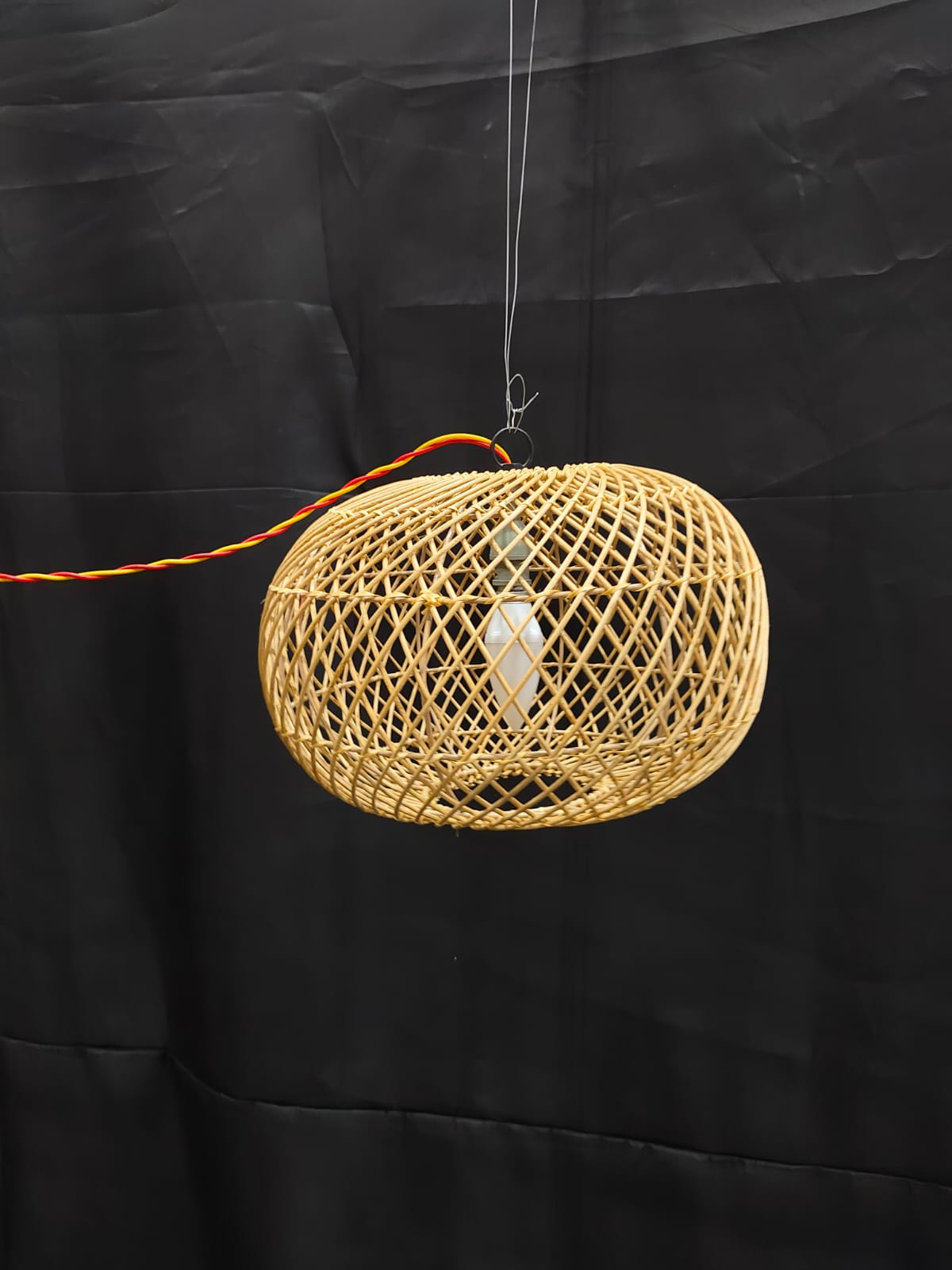 SINGLE LIGHT MD HANGING LAMP