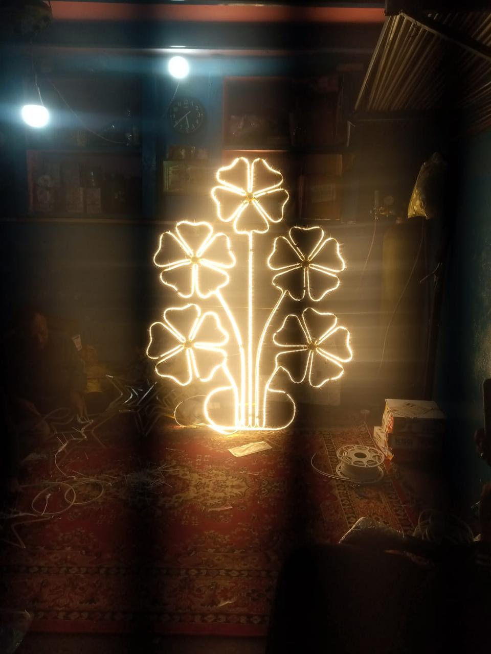 5 FLOWER LIGHT STAND