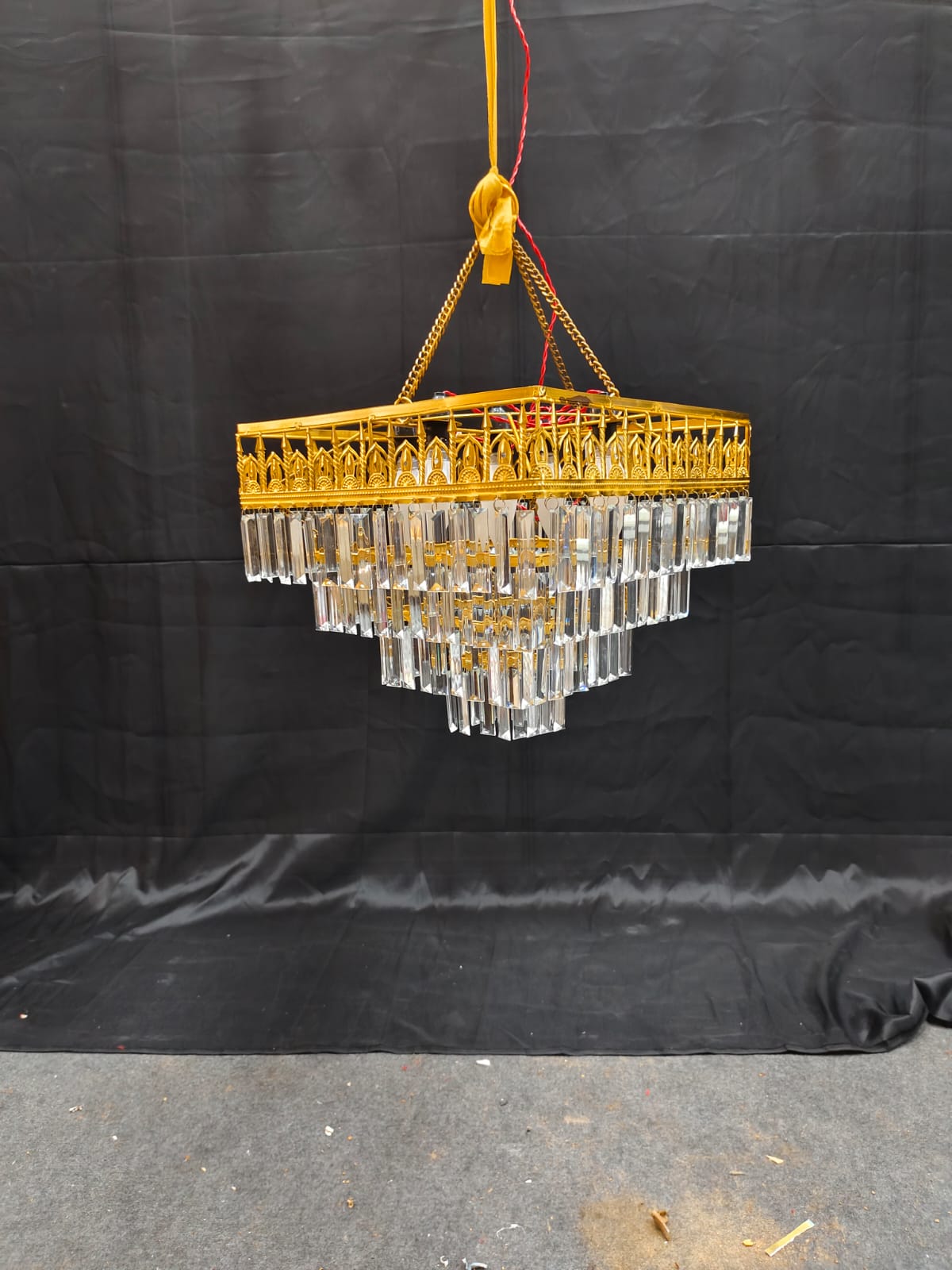 PATRI SQUARE SHAPE CHANDELIER WITH VEL