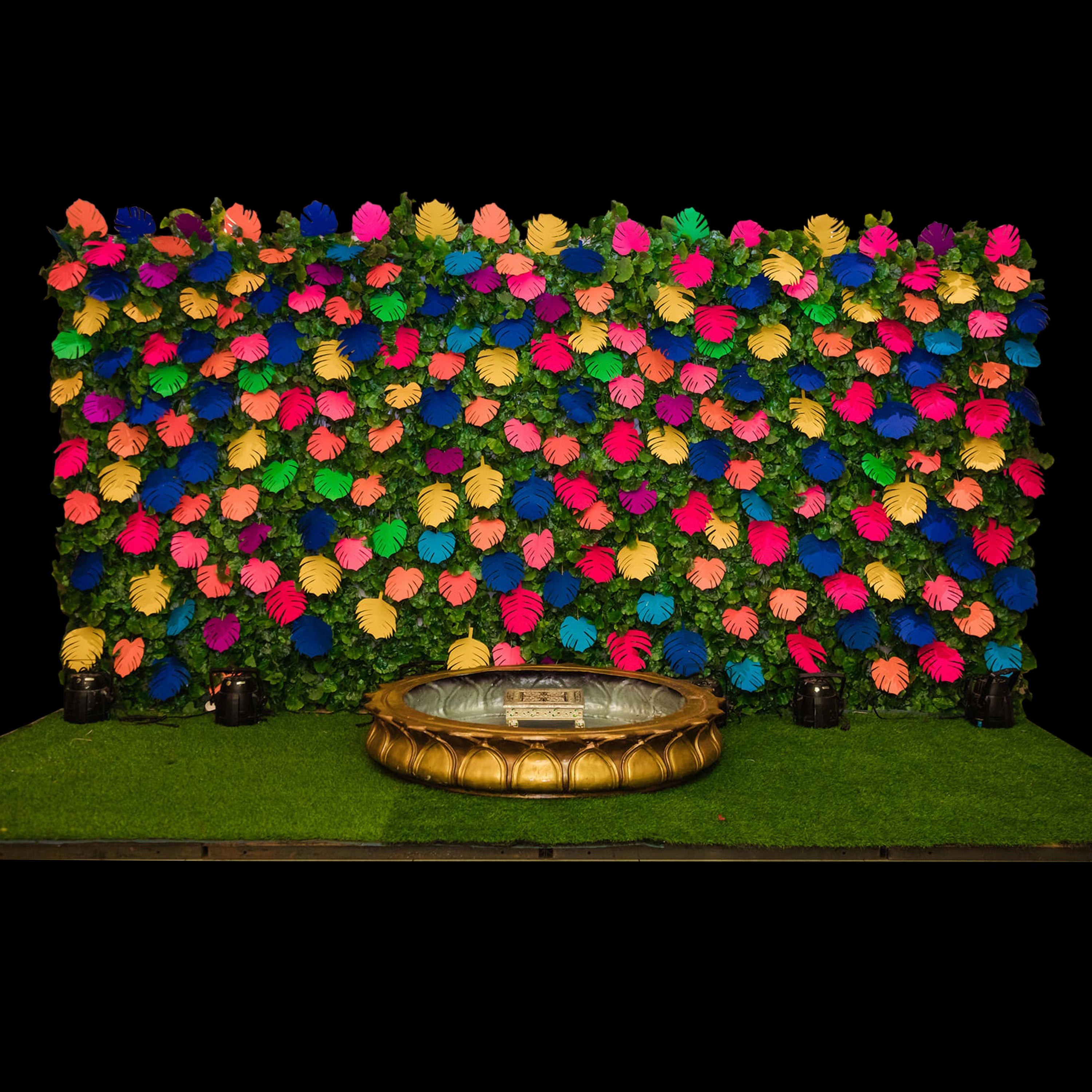 FOAM LEAVES 9 inch single pice