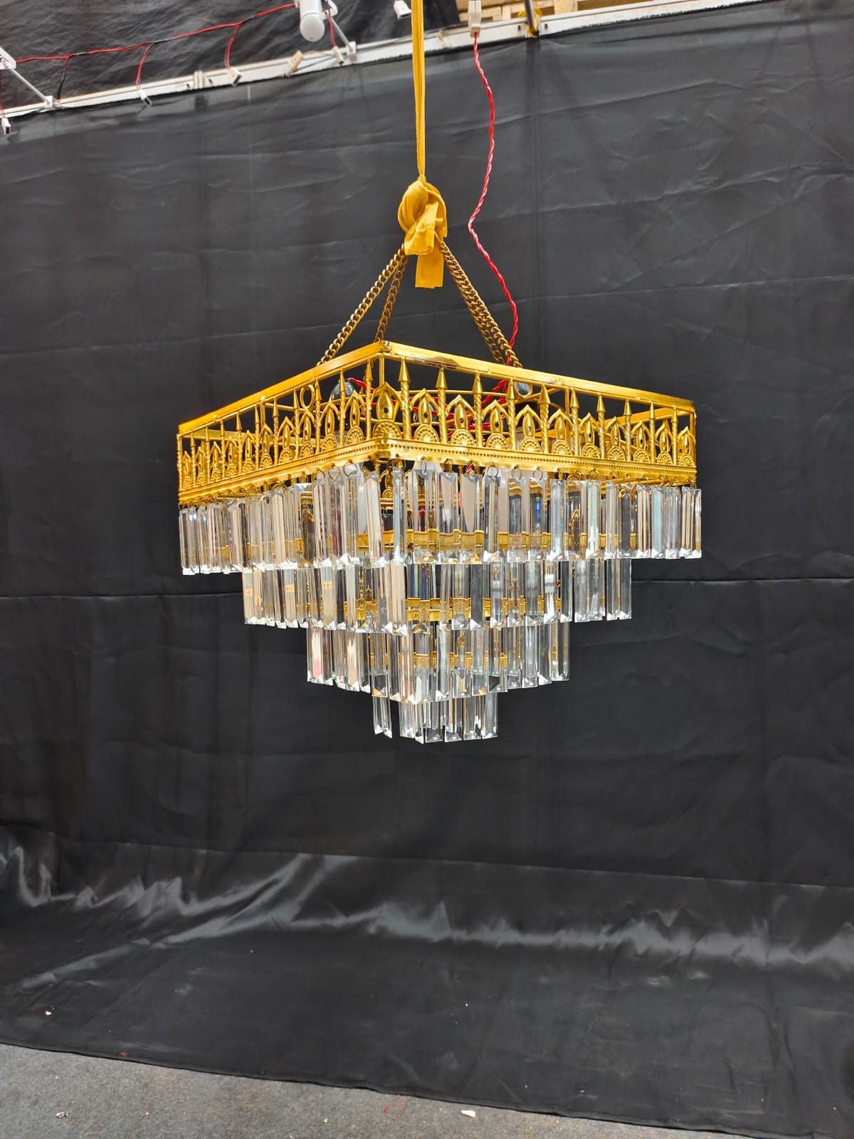 PATRI SQUARE SHAPE CHANDELIER WITH VEL