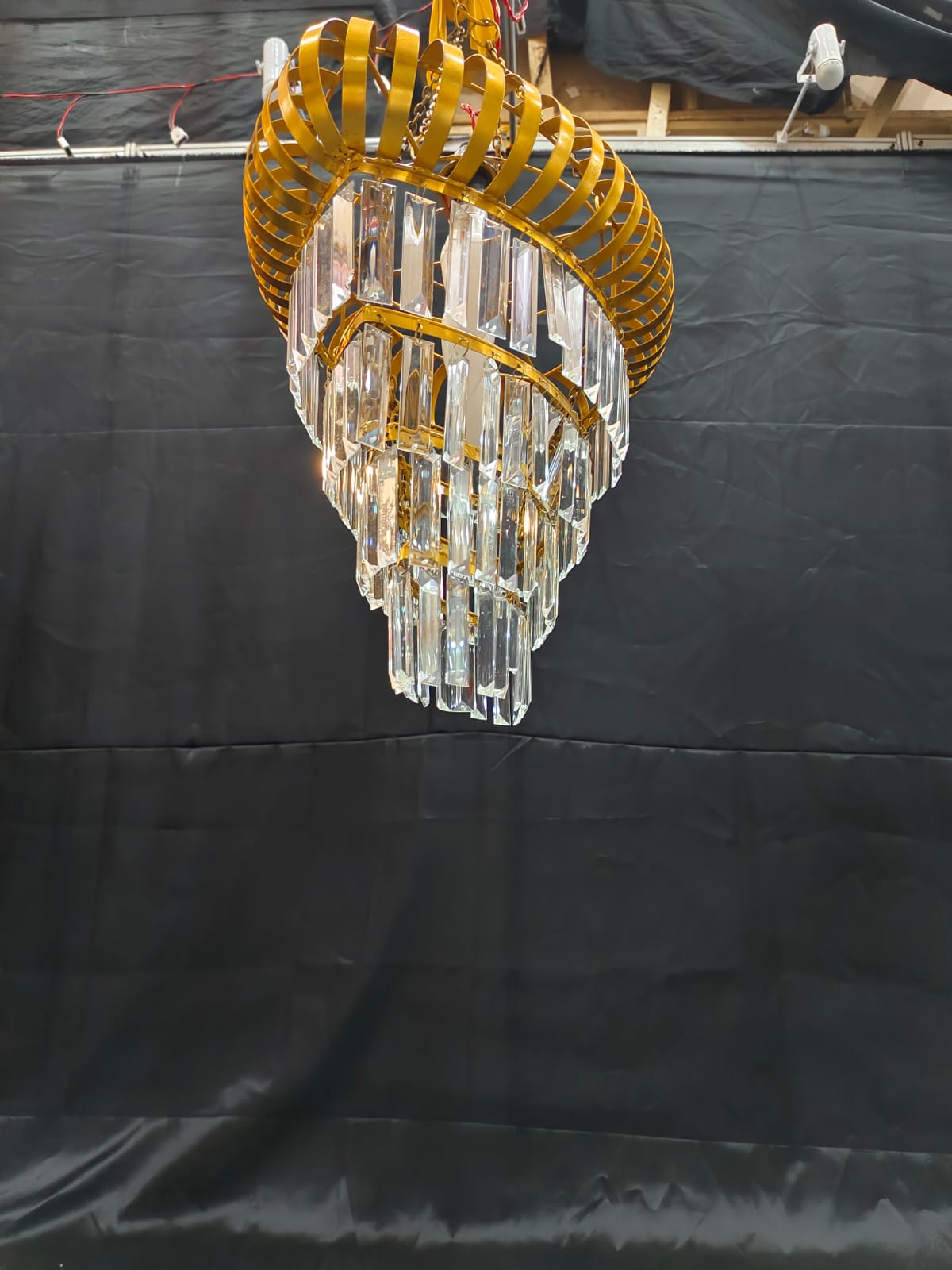 PATRI OVEL SHAPE CHANDELIER