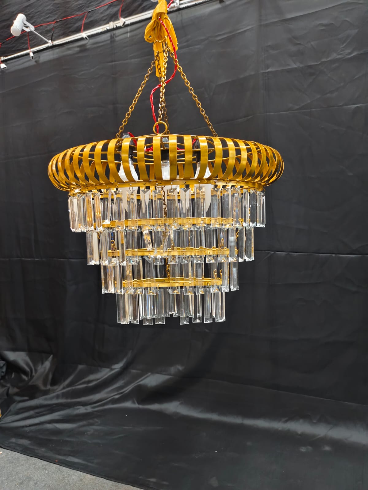 PATRI OVEL SHAPE CHANDELIER