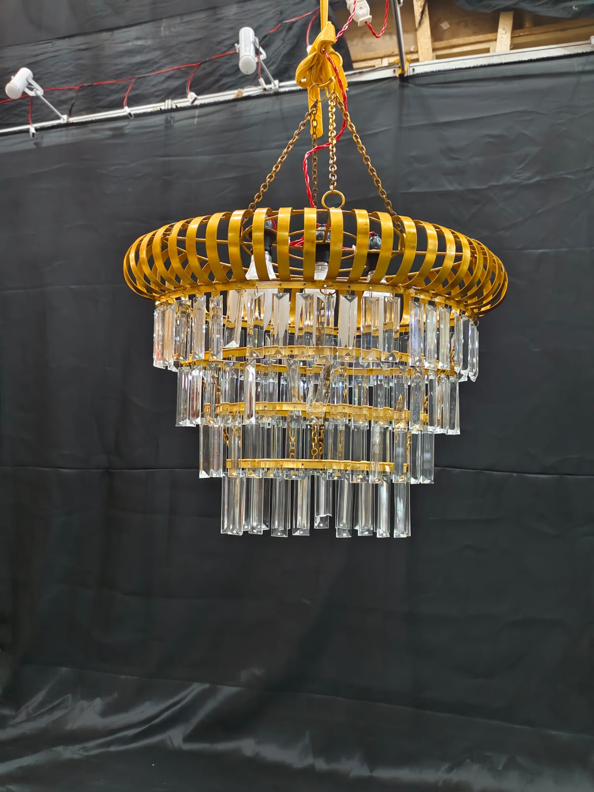 PATRI OVEL SHAPE CHANDELIER