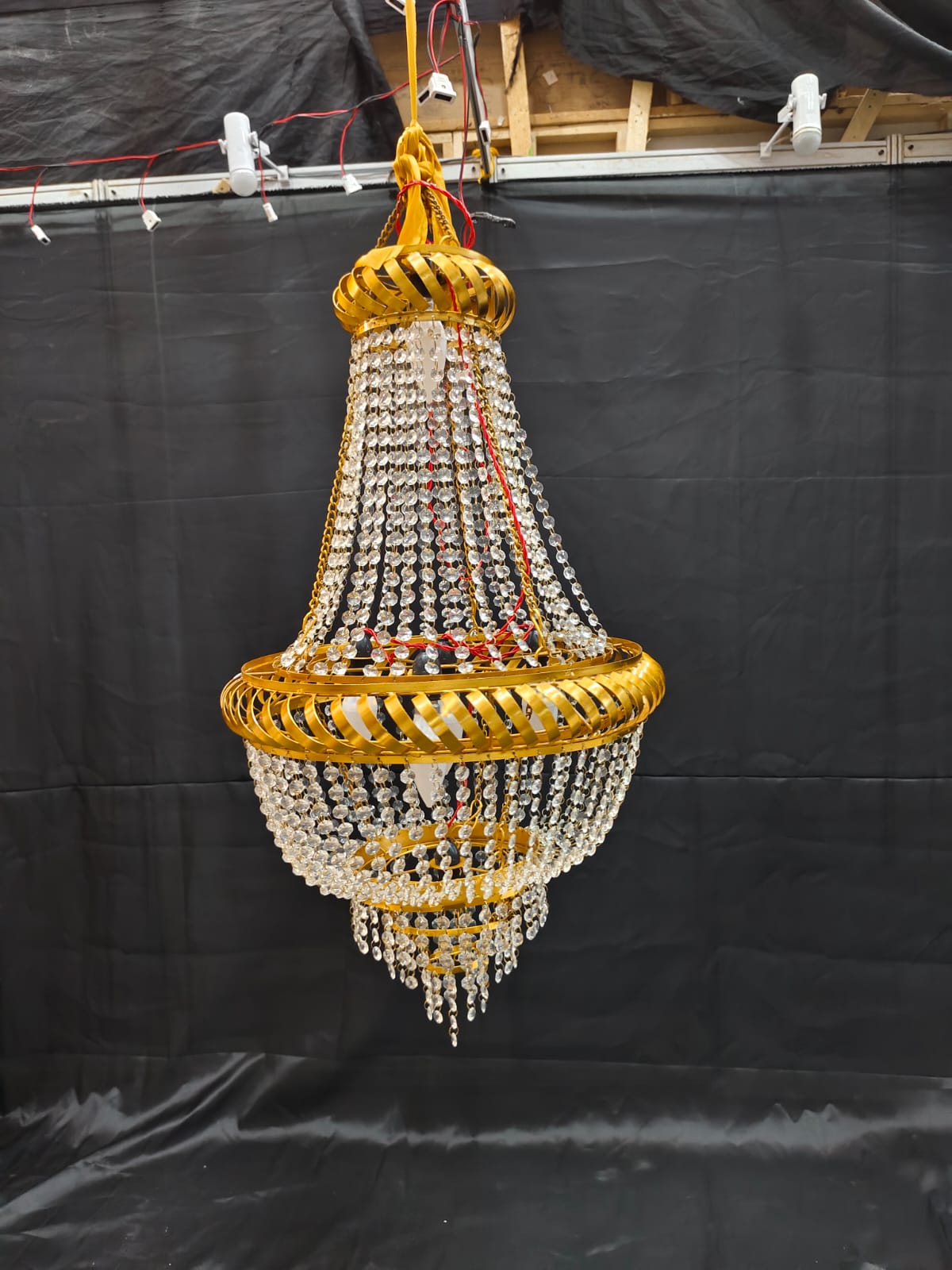 CRISTAL APPLE CHANDELIER